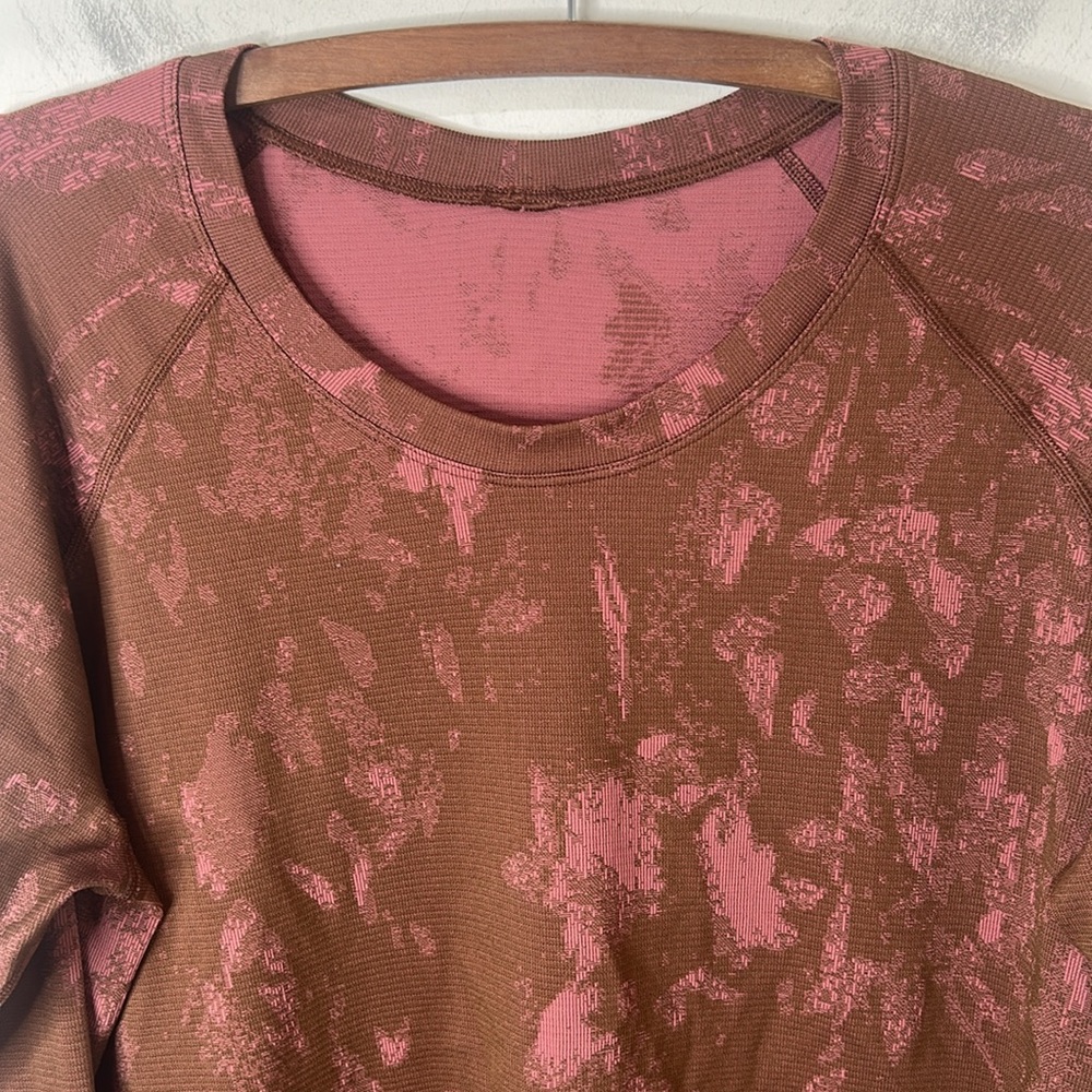 Lululemon Swiftly Tech Shirt 2.0 Shadow Bloom Roasted Brown/Brier Rose Size 16 - Picture 7 of 16